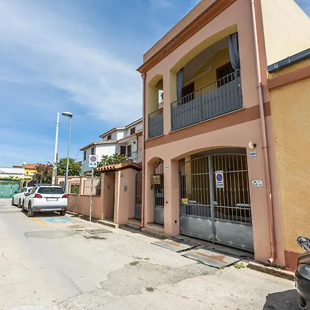 Reginas In With Private Parking! Apartment